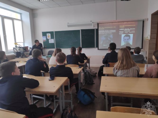 сотрудники управления росгвардии провели урок мужества для воспитанников подшефного класса школы № 49 города ярославля