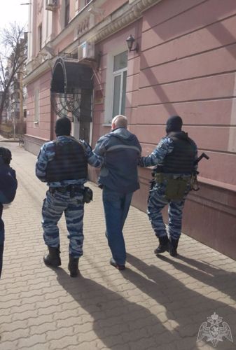 При поддержке сотрудников ярославского ОМОН Росгвардии прошли обыски у организаторов экстремистского сообщества 