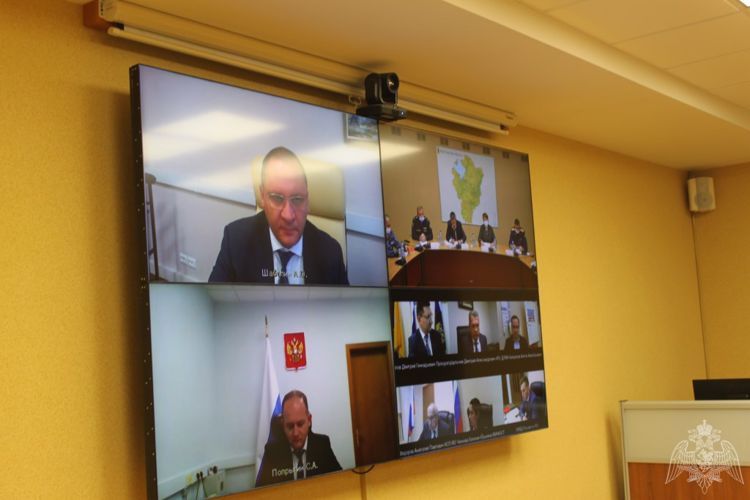 Врио начальника Управления Росгвардии по ЯО полковник полиции Виктор Воронин принял участие в заседании комиссии по координации работы по противодействию коррупции в ЯО