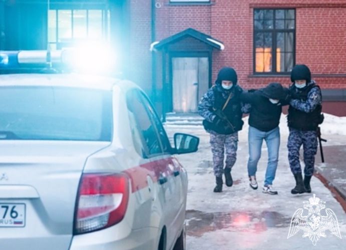 Ярославские росгвардейцы задержали троих гаждан, находящихся в федеральном розыске
