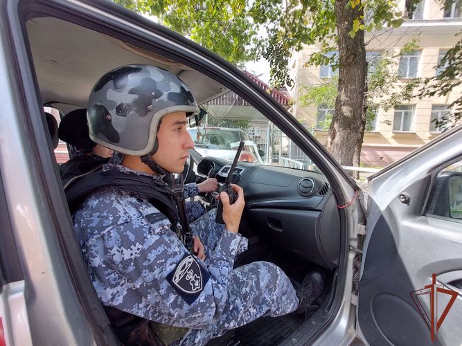 В Ярославле росгвардейцы оказали помощь пострадавшим в результате ДТП