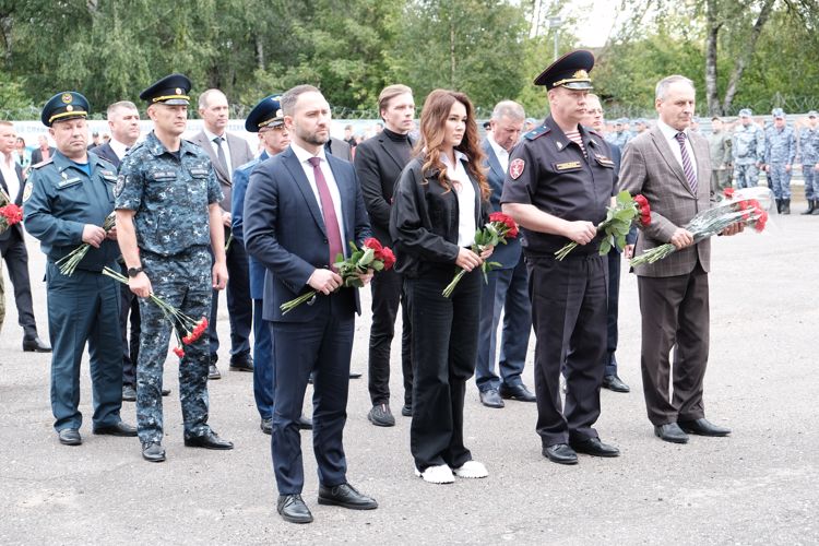 Мероприятия памяти погибших сотрудников и военнослужащих Росгвардии прошли в Ярославле