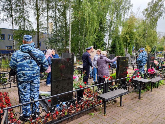 Росгвардейцы в Ярославле почтили память погибших  сотрудников Ярославского ОМОН