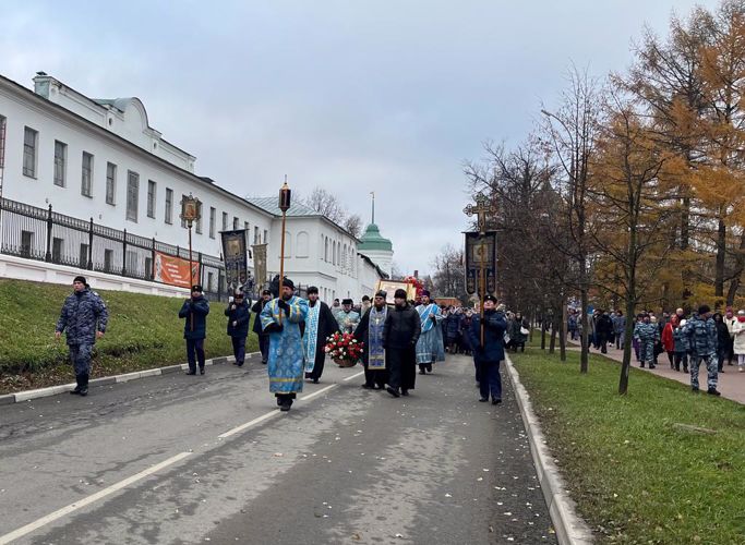 Росгвардейцы приняли участие в охране правопорядка в День народного единства в Ярославле