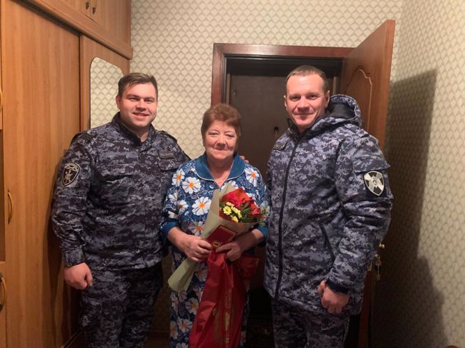 В Ярославле росгвардейцы прошли мероприятия в преддверии праздника Дня Матери