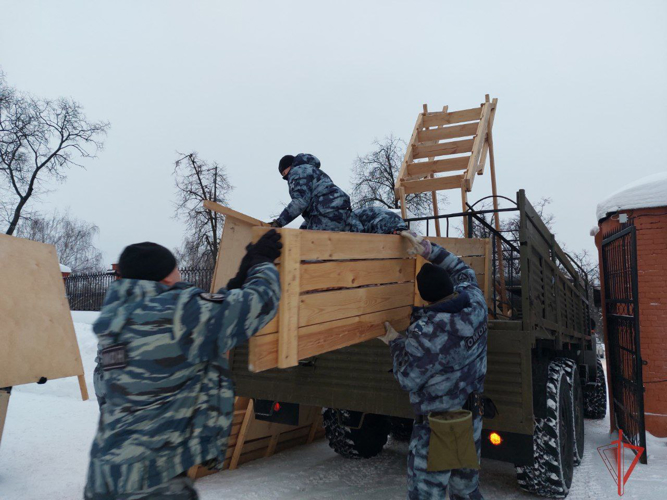 Росгвардейцы обеспечили безопасность во время празднования Крещения Господне в Ярославской области