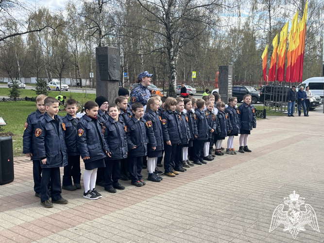 Ярославские росгвардейцы поздравили воспитанников подшефных классов с Днем кадета России 