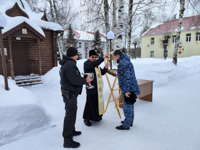 В региональном управлении Росгвардии почтили память павших защитников Отечества
