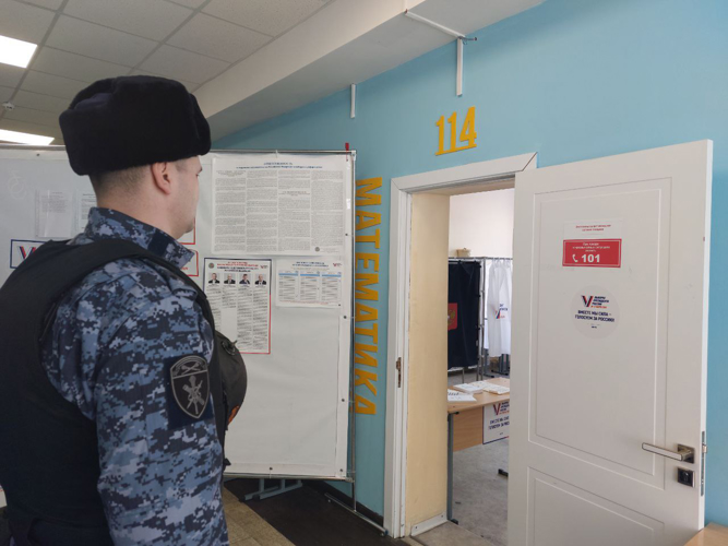 Росгвардейцы обеспечили правопорядок во время проведения выборов Президента Российской Федерации в Ярославской области