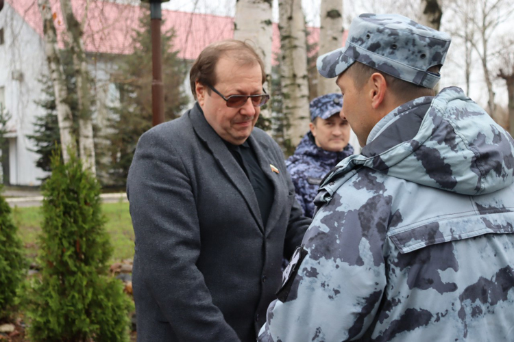 В Ярославле вручили государственные награды росгвардейцам-участникам специальной военной операции