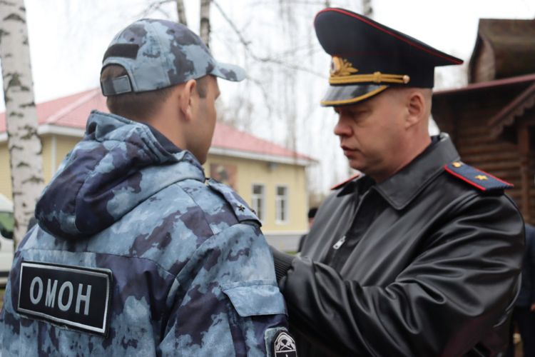 В Ярославле вручили государственные награды росгвардейцам-участникам специальной военной операции