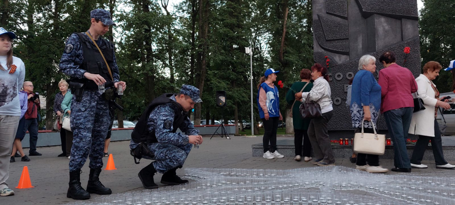 Ярославские росгвардейцы приняли участие в акции «Свеча памяти»