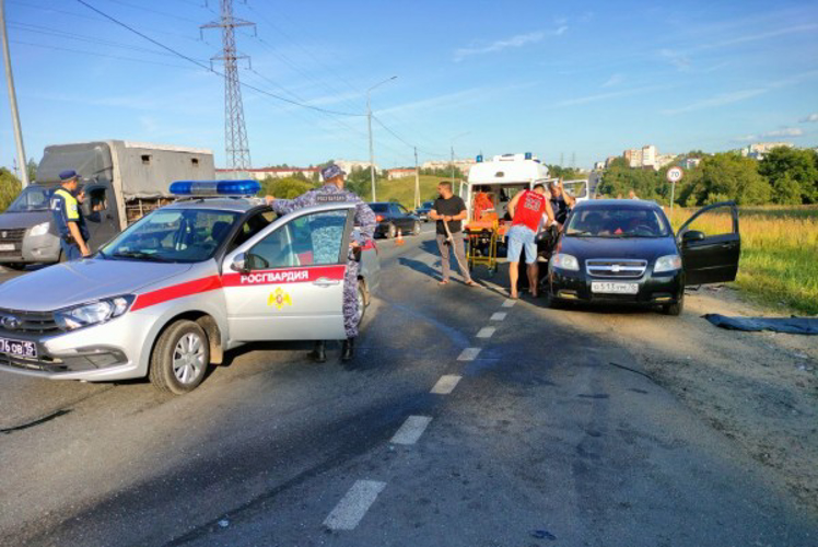 Росгвардейцы оказали помощь пострадавшим в ДТП в Ярославской области