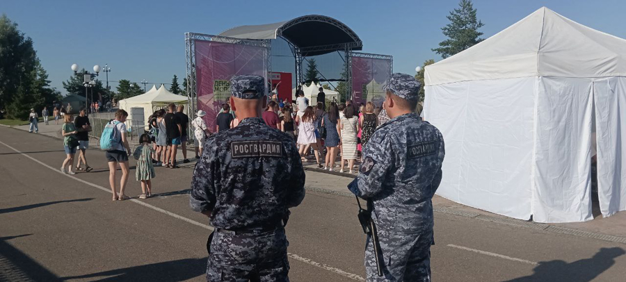 Росгвардия приняла участие в обеспечении правопорядка в период празднования Дня молодежи в Ярославской области