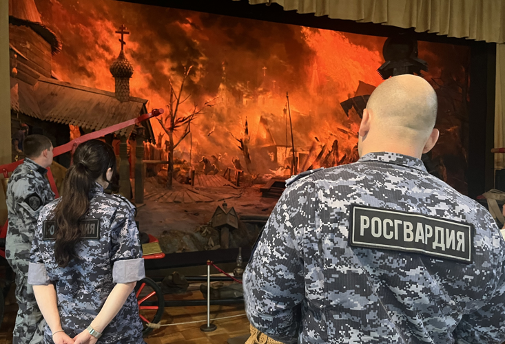 Росгвардейцы посетили с экскурсией музей пожарного дела в Ярославле