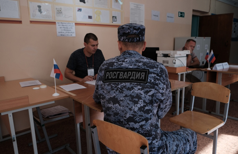 Сотрудники Росгвардии обеспечили безопасность в период проведения выборов в Ярославской области