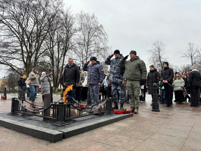 Росгвардия принимает участие в памятных мероприятиях ко Дню неизвестного солдата в Ярославле