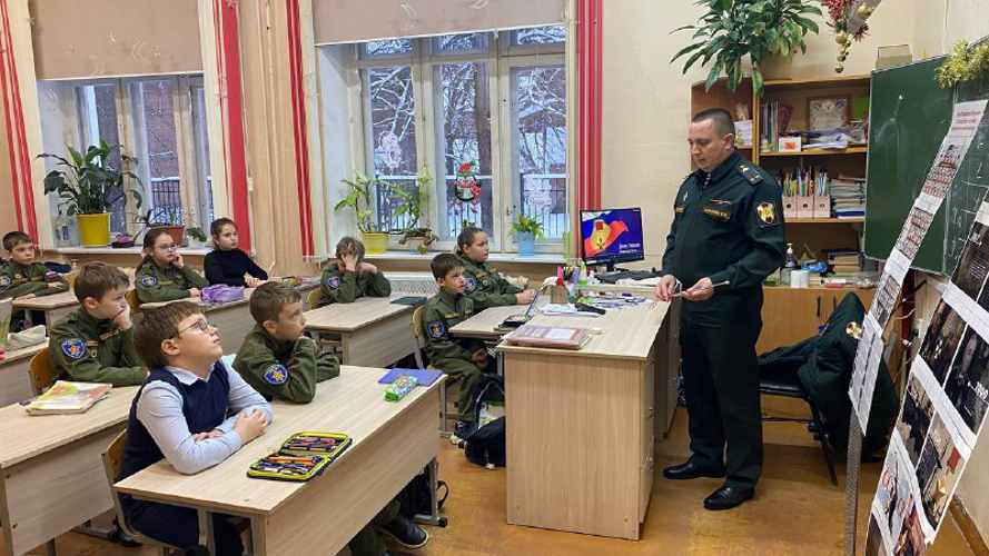 Памятные мероприятия ко Дню Героев Отечества прошли в региональном управлении Росгвардии