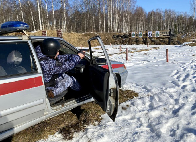 В Ярославле прошли соревнования среди сотрудников вневедомственной охраны Росгвардии