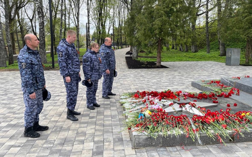 Росгвардейцы организовали автопробег, посвященный 80-летию Победы