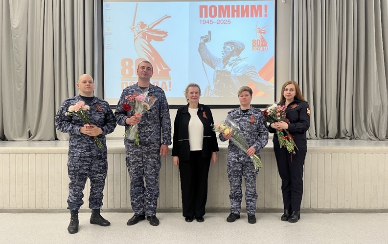  Росгвардейцы приняли участие в концерте, организованном подшефной школой ко дню Победы