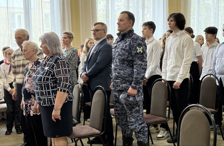 В Ярославле открыли «Парту Героя», посвященную сотруднику ярославского ОМОН