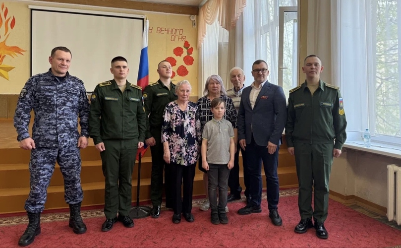 В Ярославле открыли «Парту Героя», посвященную сотруднику ярославского ОМОН