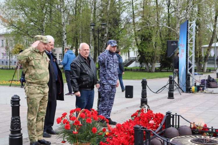 Росгвардейцы организовали автопробег, посвященный 80-летию Победы