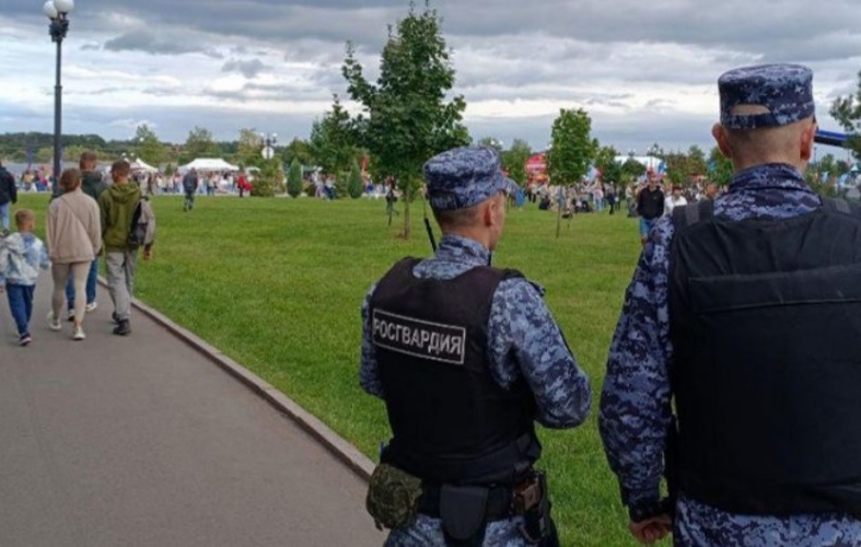 Росгвардейцы обеспечили безопасность во время проведения фестиваля «Пир на Волге»