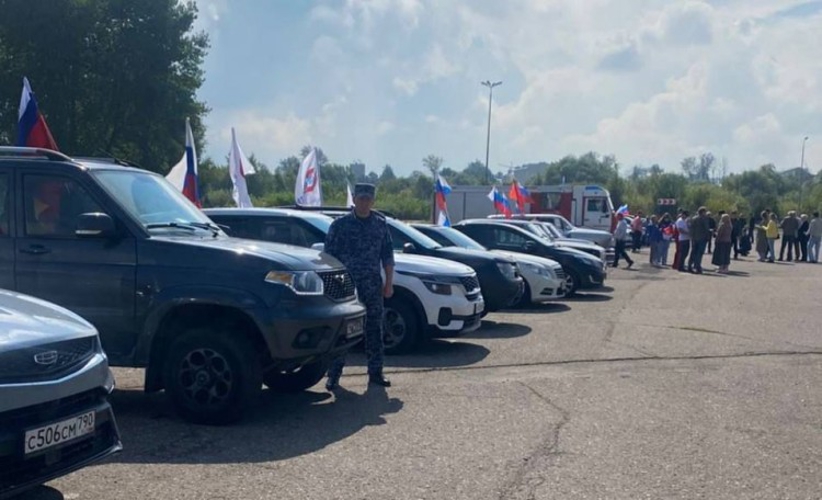 Росгвардейцы приняли участие в мероприятиях, посвященных Дню Государственного флага России