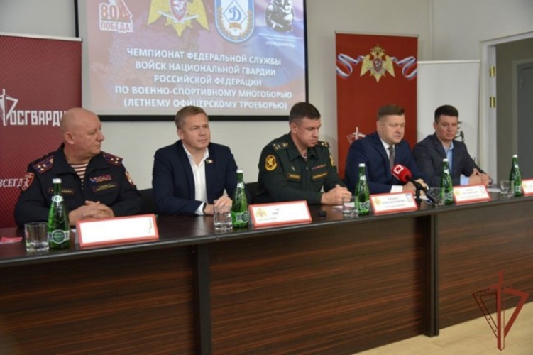 Сотрудник регионального управления принял участие в чемпионате Росгвардии по летнему офицерскому троеборью