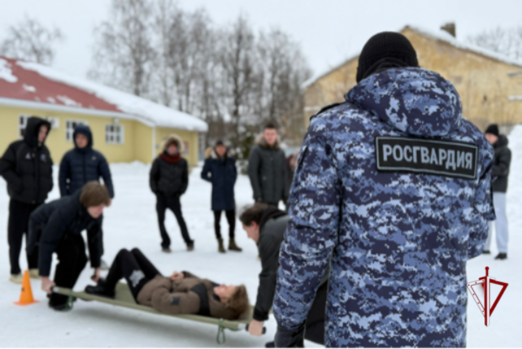 Росгвардейцы провели день здоровья для студентов Демидовского колледжа 