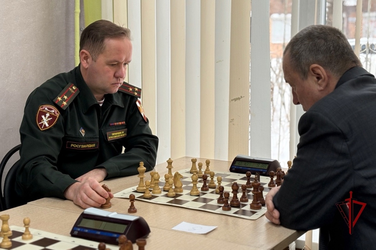 В Ярославле росгвардеец стал победителем ветеранского шахматного турнира