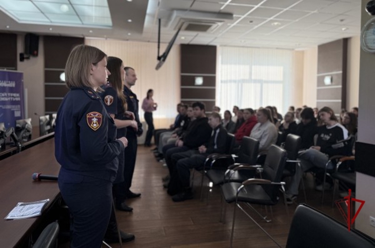 Сотрудники регионального управления провели встречи со студентами 