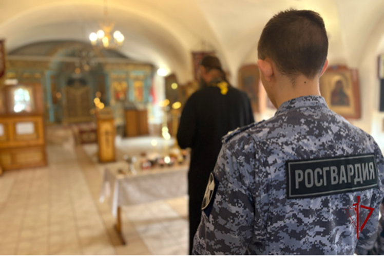 Росгвардейцы провели встречу с духовным наставником в Ярославле