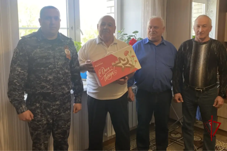 Росгвардейцы встретились с ветеранами войск правопорядка в Ярославле