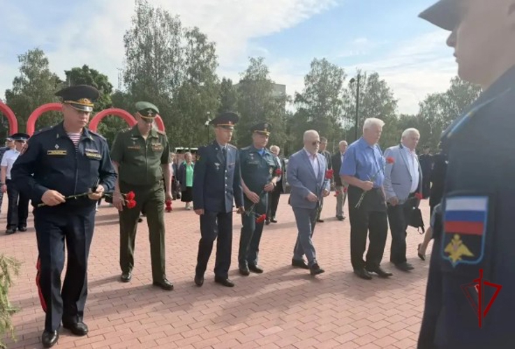 Руководство территориального управления Росгвардии приняло участие в памятных мероприятиях, посвященных Дню памяти и скорби
