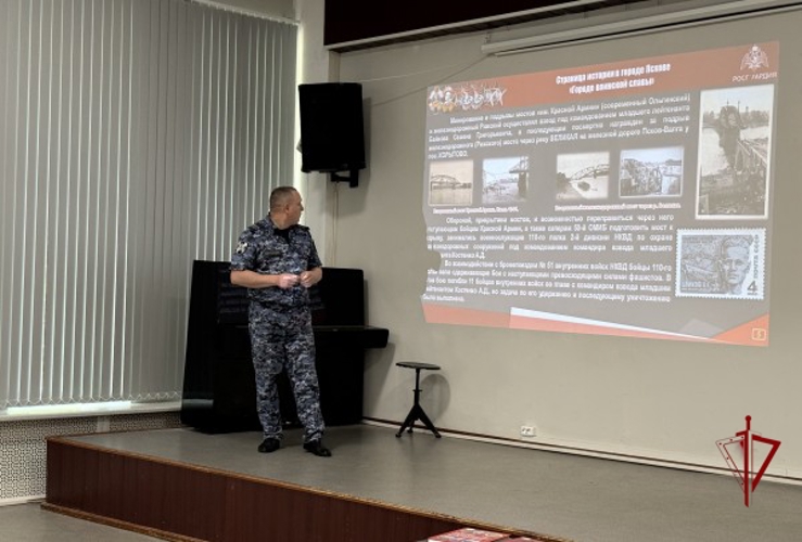 Заместитель начальника регионального управления Росгвардии провел встречу со студентами