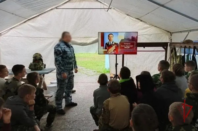 Росгвардейцы провели патриотическое мероприятие для детей в Ярославской области 