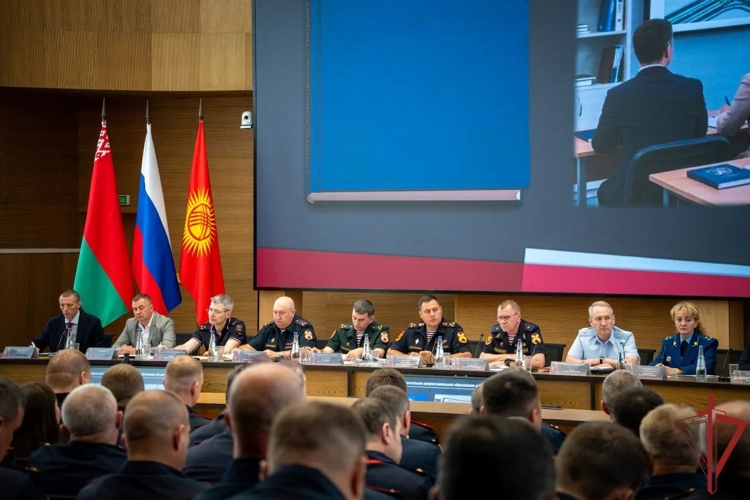 Руководитель управления вневедомственной охраны Росгвардии по Ярославской области принял участие во Всероссийском совещании-семинаре в Нижнем Новгороде (видео)