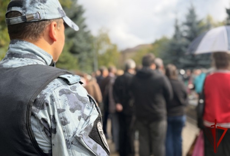 Росгвардецы обеспечили безопасность в день памяти хоккейной команды «Локомотив»